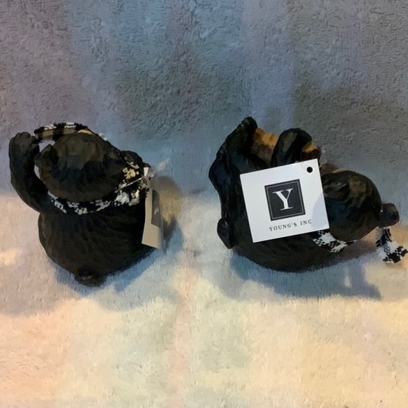 NWT Young’s Set of two resin, mini bear with buffalo plaid scarves holdi… - Picture 2 of 6